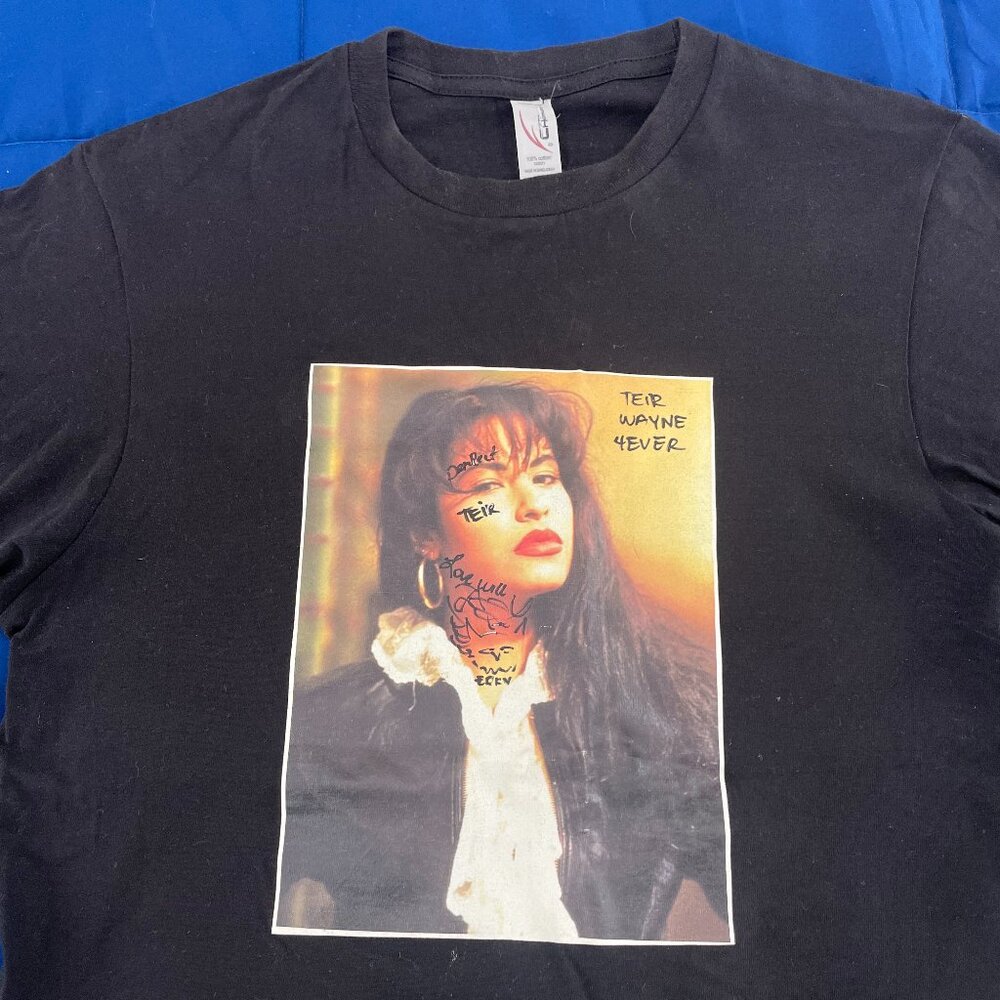 Teir Wayne “Selena Fever” Graphic T-Shirt – Black